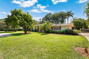 9830 SW 69th Ave, Miami, FL 33156, - MLS#A11998717