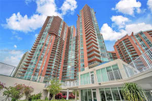 3370 E Hidden Bay Dr 2407, Aventura