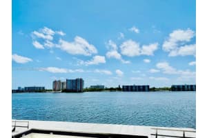 1150 Ne 191st St 38, Miami