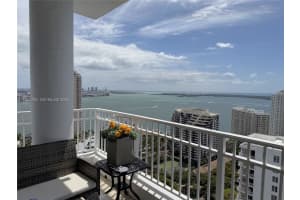801 Brickell Key Blvd 3207, Miami