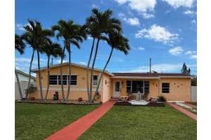 9370 Martinique Dr, Cutler Bay