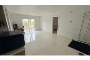 4841 Nw 7th St 310-4, Miami