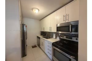 468 NE 206th Ln APT 102, Miami, FL 33179, - MLS#A11998876
