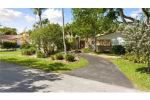 11490 Sw 72nd Ct, Pinecrest