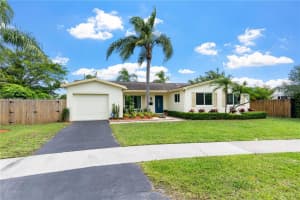 10325 Sw 102nd Ct Miami, FL 33176 - MLS#A11998926