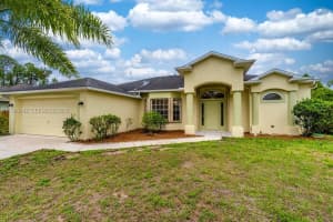 2519 9th St W, Lehigh Acres, FL 33971, - MLS#A11998942