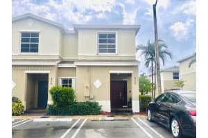475 Ne 5th Ln, Florida City