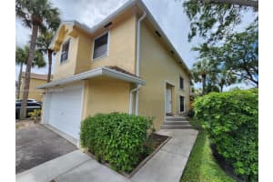 200 Sw 95th Ter 200, Pembroke Pines