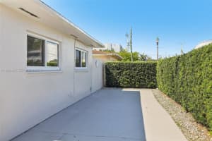 1682 NE 124th Ln, North Miami, FL 33181, - MLS#A11998995