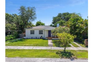 2615 Sw 34th Ct Miami, FL 33133 - MLS#A11999030