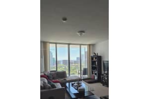 79 SW 12th St Apt 2702-S, Miami, FL 33130, - MLS#A11999045