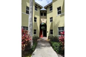 290 Nw 109th Ave 107, Miami