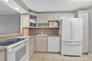823 Cypress Blvd APT 104, Pompano Beach, FL 33069, - MLS#A11999077