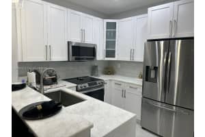 7690 S Southwood Cir, Davie, FL 33328, - MLS#A11999113