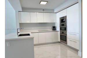 330 Sunny Isles Blvd 5-905 Sunny Isles Beach, FL 33160 - MLS#A11999182