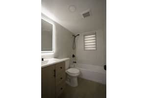 530 Se 2nd Ave F2, Deerfield Beach