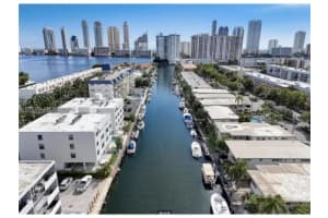 3681 Ne 170th St 4, North Miami Beach