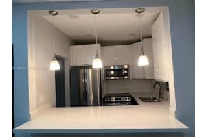 3681 NE 170th St APT 4, North Miami Beach, FL 33160, - MLS#A11999232