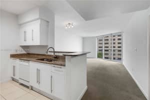 335 S Biscayne Blvd #1004, Miami, FL 33131, - MLS#A11999271