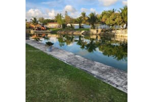 3325 S Lake Dr, Miami, FL 33155, - MLS#A11999300