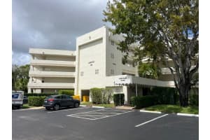 3186 Via Poinciana 211, Lake Worth