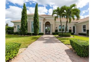 4950 E Sterling Ranch Cir Davie, FL 33314 - MLS#A11999347