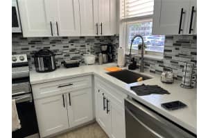 8021 N Sunrise Lakes Dr 101 Sunrise, FL 33322 - MLS#A11999388