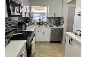 8021 N Sunrise Lakes Dr 101 Sunrise, FL 33322 - MLS#A11999388