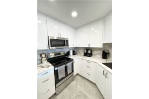 340 Sunset Dr 407 Fort Lauderdale, FL 33301 - MLS#A11999400