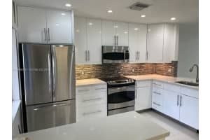 454 Lakeview Dr APT 2, Weston, FL 33326, - MLS#A11999401