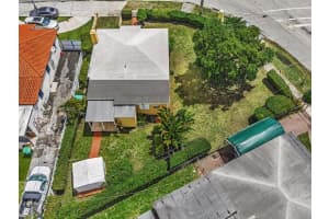 10 SW 72nd Ave, Miami, FL 33144, - MLS#A11999427