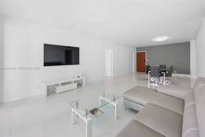 4001 S Ocean Dr APT 15B, Hollywood, FL 33019, - MLS#A11999448