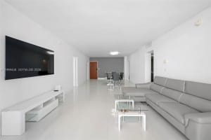 4001 S Ocean Dr APT 15B, Hollywood, FL 33019, - MLS#A11999448