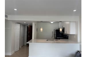 492 Nw 165th St Rd C-309 Miami, FL 33169 - MLS#A11999469