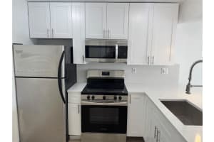 492 Nw 165th St Rd C-309 Miami, FL 33169 - MLS#A11999469