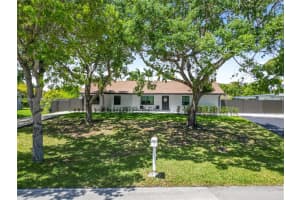 18462 Sw 88th Pl, Cutler Bay