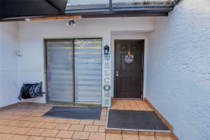 6445 W Pinehurst Cir W D25 Tamarac, FL 33321 - MLS#A11999484