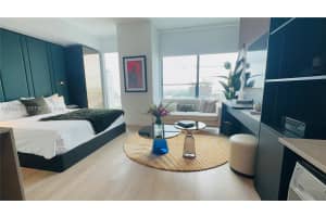 20 NE 11th St, Miami, FL 33132, - MLS#A11999491