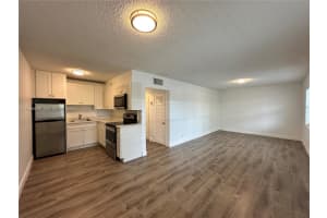 2500 Johnson St APT 17, Hollywood, FL 33020, - MLS#A11999499