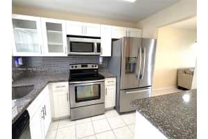 8901 Sunrise Lakes Blvd 204 Sunrise, FL 33322 - MLS#A11999553