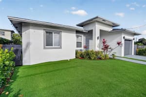 655 Nw 24 Avenue Fort Lauderdale, FL 33311 - MLS#A11999611