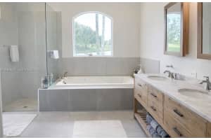 2716 Oakmont Ct, Weston, FL 33332, - MLS#A11999627