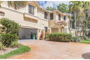 1611 Passion Vine Cir 12-2 Weston, FL 33326 - MLS#A11999666