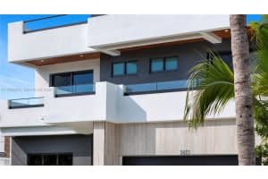 2613 Center Ave Fort Lauderdale, FL 33308 - MLS#A11999679