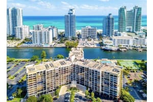 600 Parkview Dr 223 Hallandale Beach, FL 33009 - MLS#A11999727