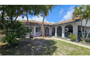 117 NW 11th Ave, Dania Beach, FL 33004, - MLS#A11999732