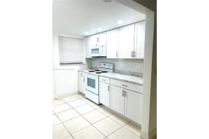 11840 NE 19th Dr APT 5, North Miami, FL 33181, - MLS#A11999765