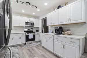 7551 Polk St, Hollywood, FL 33024, - MLS#A11999768