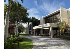 16500 Golf Club Rd 309, Weston