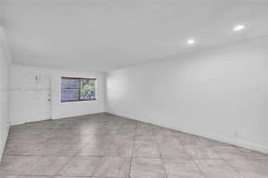 1722 Mayo St APT 103, Hollywood, FL 33020, - MLS#A11999834